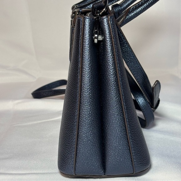 🔥 SALE! Michael Kors Adele Midnight Crossbody Bag with Adjustable Strap - Picture 7 of 16